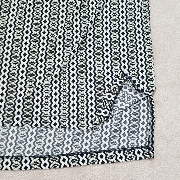 LANE BRYANT Women's Drape Neck Sleeveless Blouse Tunic Size 14/16 Lightweight - Picture 8 of 13